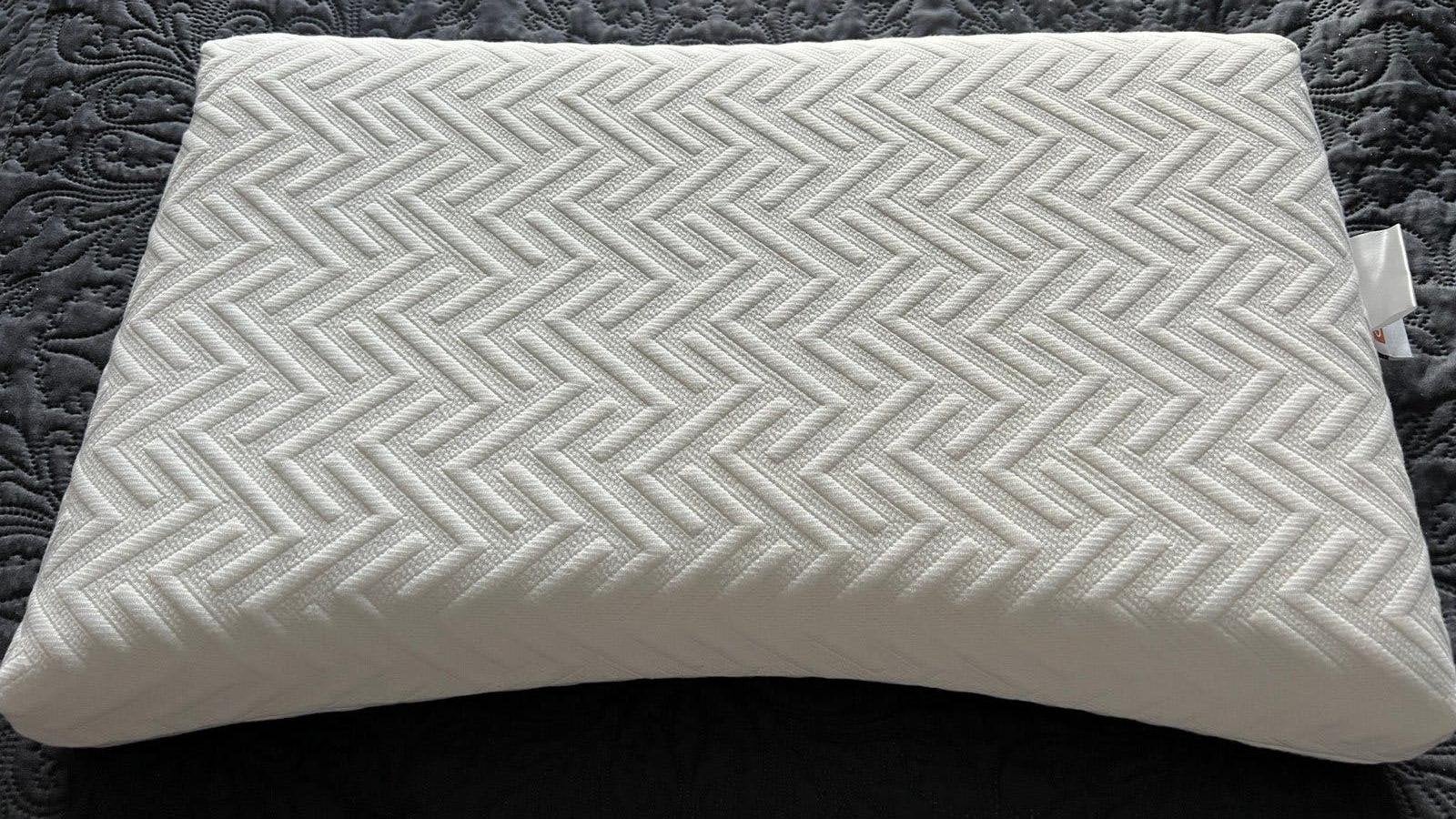 Blend latex hoofdkussen 10 cm, Medium, van TotaalBED, Eenpersoons, Wit, Overige materialen, Nieuw