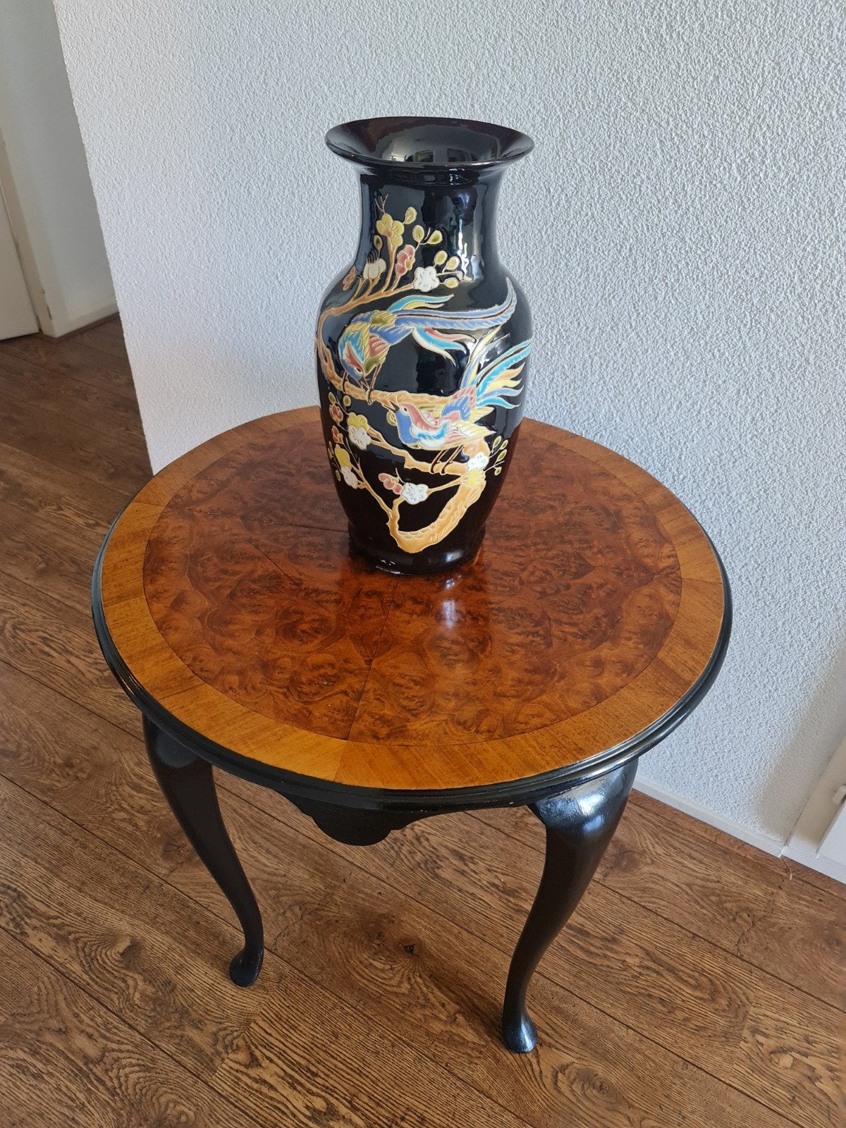 Antieke bijzettafel met wortelnoten blad, Ophalen of Verzenden