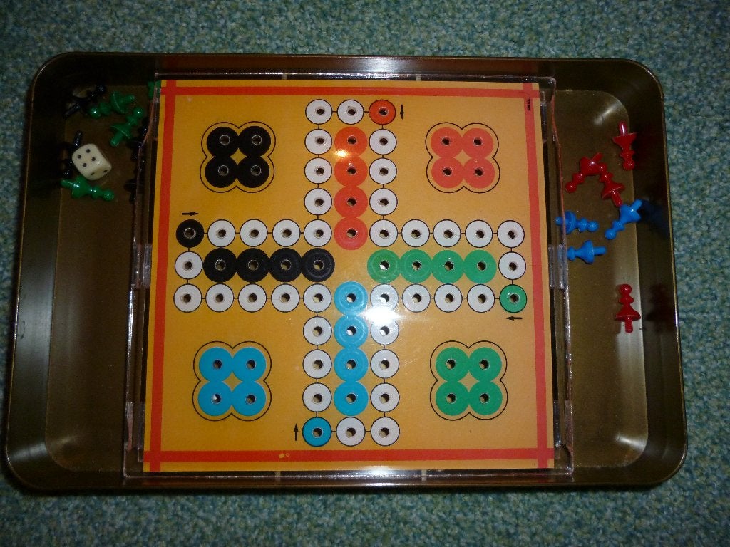 mens erger je niet reisspel, Hobby en Vrije tijd, Gezelschapsspellen | Bordspellen, Ophalen of Verzenden, Reisspel