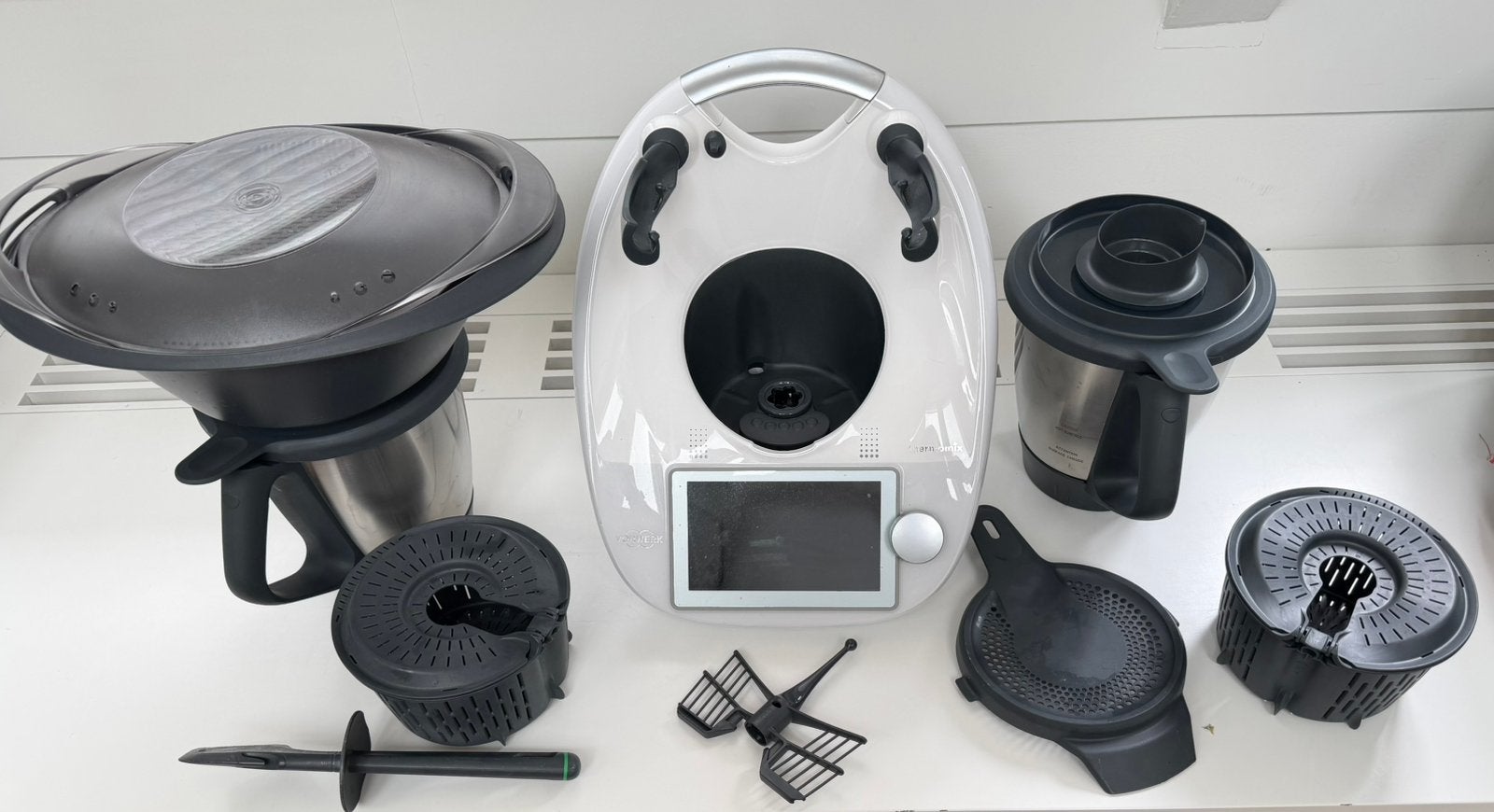 Thermomix TM6 +2 Mixing Bowls, Witgoed en Apparatuur, Keukenmixers, Ophalen, 3 snelheden of meer, Zo goed als nieuw, 2 tot 3 liter