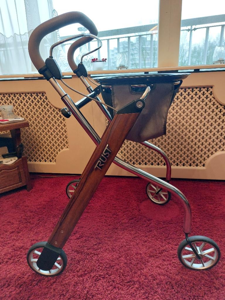 Kleine rollator voor binnenshuis, Ophalen, Opvouwbaar, Zo goed als nieuw