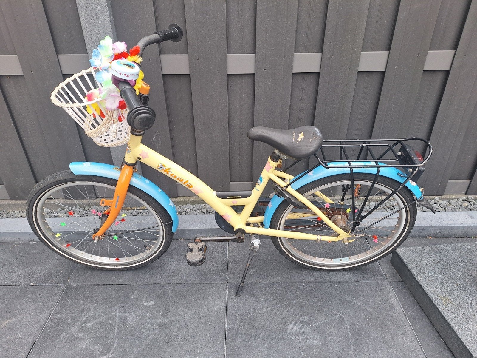 Kinderfiets Koala 20 inch met mandje en bagagedrager, 20 inch of meer, Gebruikt, Velgrem, Ophalen