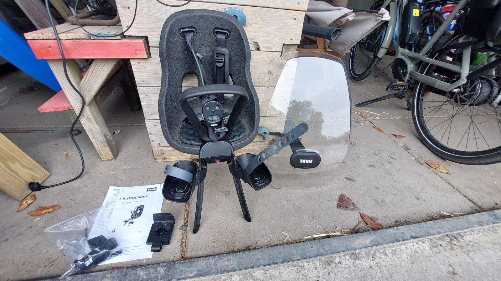Thule Yepp Nexxt 2 Mini Fietszitje met Windscherm, Ophalen, Voetsteuntjes, Voorzitje, Zo goed als nieuw