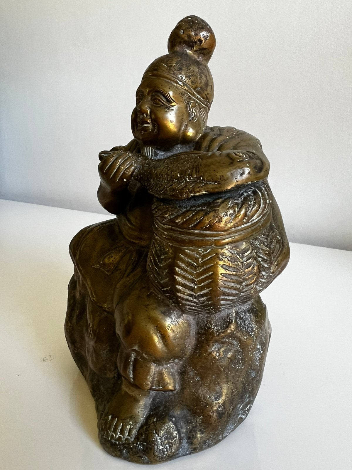 Japans Bronzen Monnik met Karper Geluksgod Daikokuten 1900, Ophalen of Verzenden