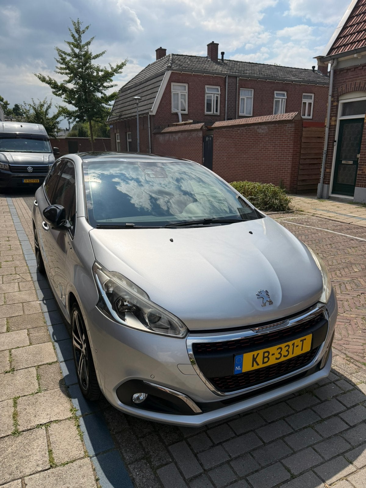 Peugeot 208 1.2 PureTech Automaat 110pk|96.616 km Nieuw APK, Auto's, 1199 cc, 49 €/maand, Origineel Nederlands, 570 kg