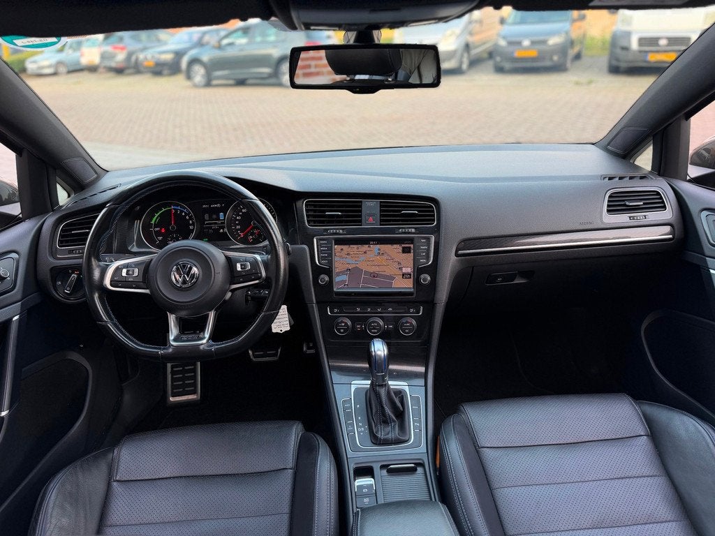 Volkswagen Golf 1.4 TSI GTE Panoroma Dak Automaat Cruise Nav, Auto's, 8 kWh, Gebruikt, 4 cilinders, 150 pk