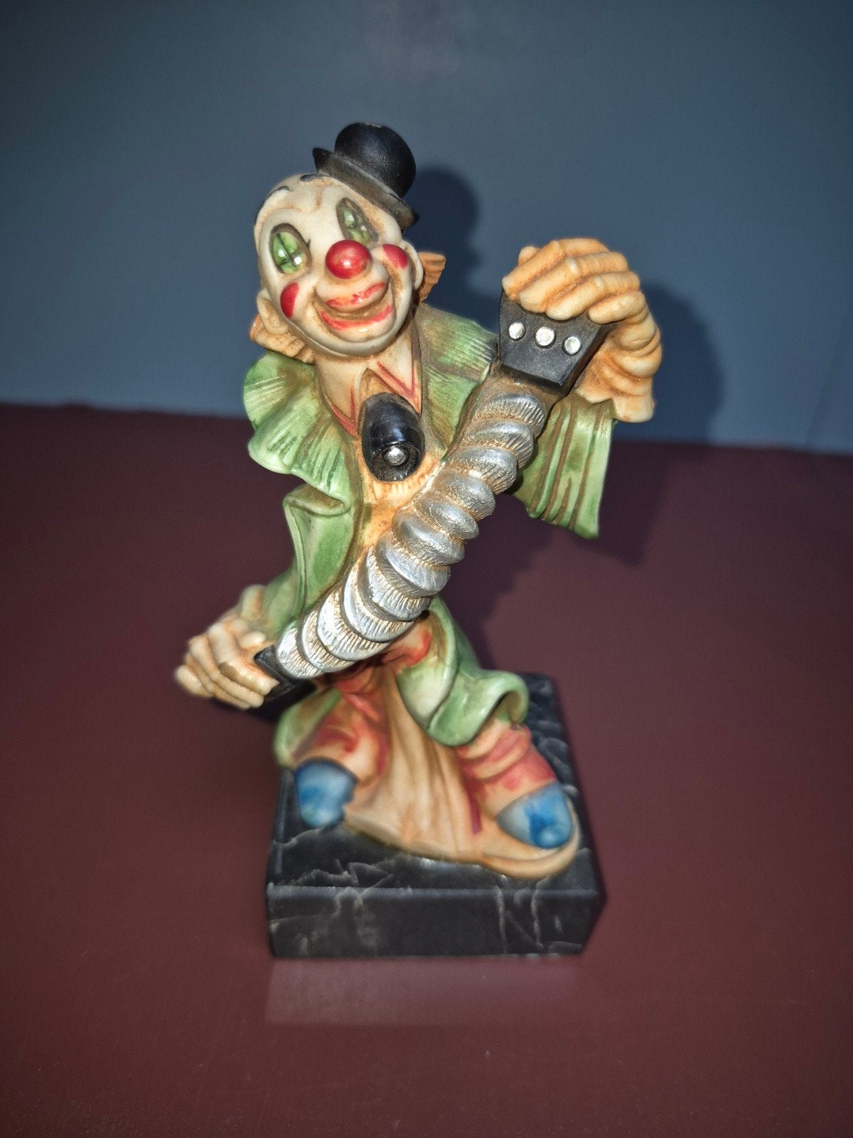Vintage Clown Beeldje met Accordeon op Marmeren Voet, Ophalen of Verzenden, Gebruikt, Mens
