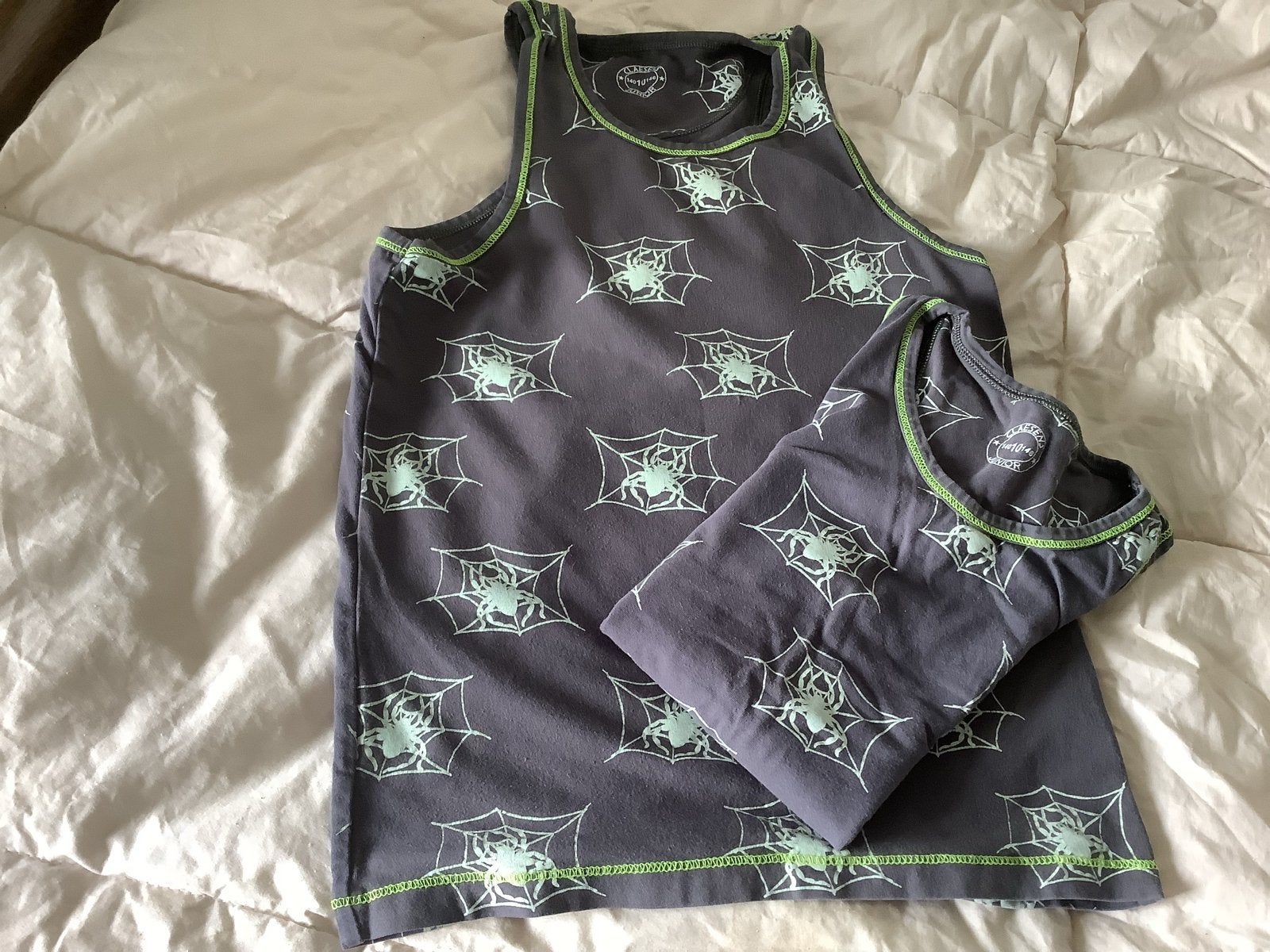 Claesens 2x onderhemd spinnenweb maat 140/146, Ophalen of Verzenden, Zo goed als nieuw, Jongen, Nacht- of Onderkleding