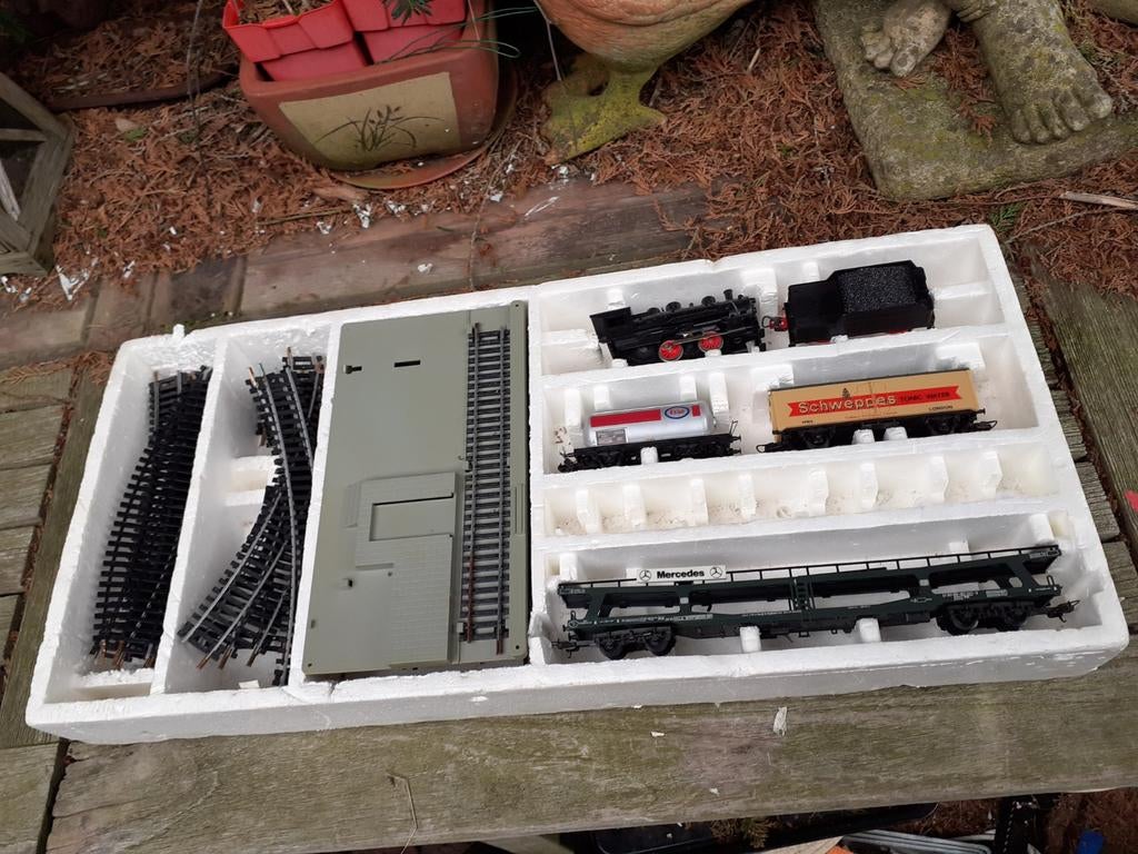 Vintage Treinset in perfecte staat met locomotief en wagons, Hobby en Vrije tijd, Modeltreinen | H0, Overige merken, Treinset
