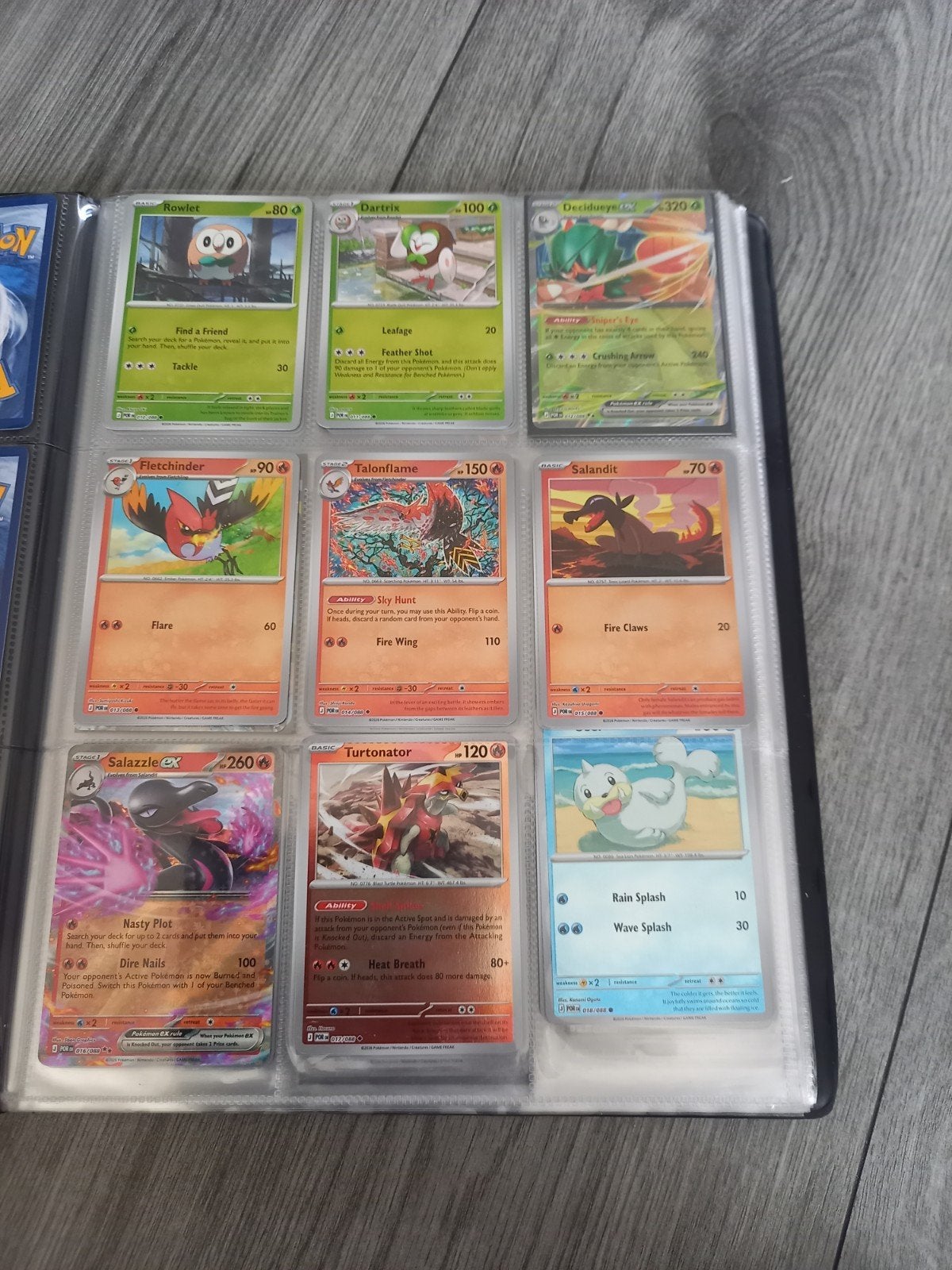 Grote collectie Pokémon kaarten in map vandaag 550€, Ophalen of Verzenden