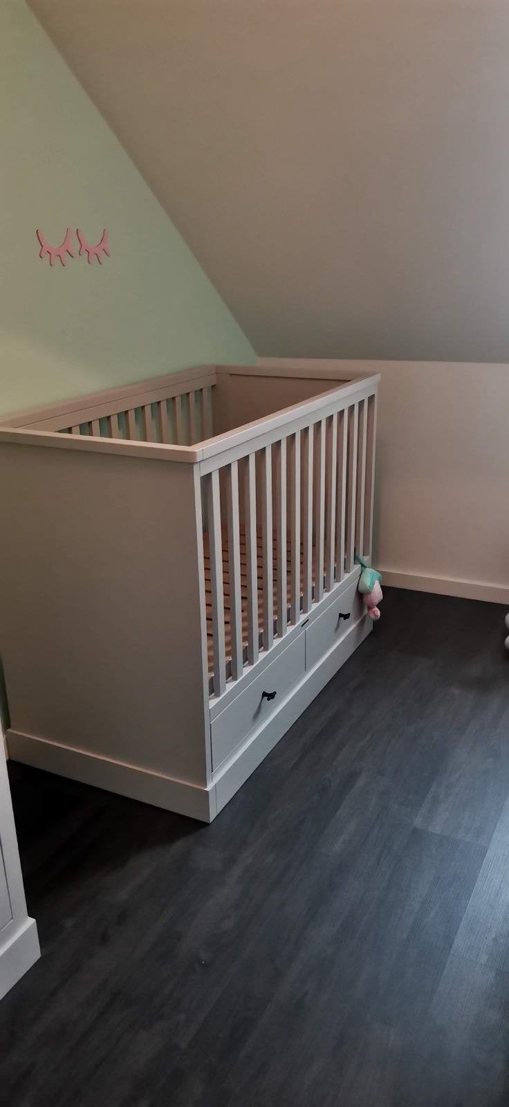 Complete babykamer set - Ledikant, Commode, Kledingkast, Ophalen, Gebruikt, Jongetje of Meisje