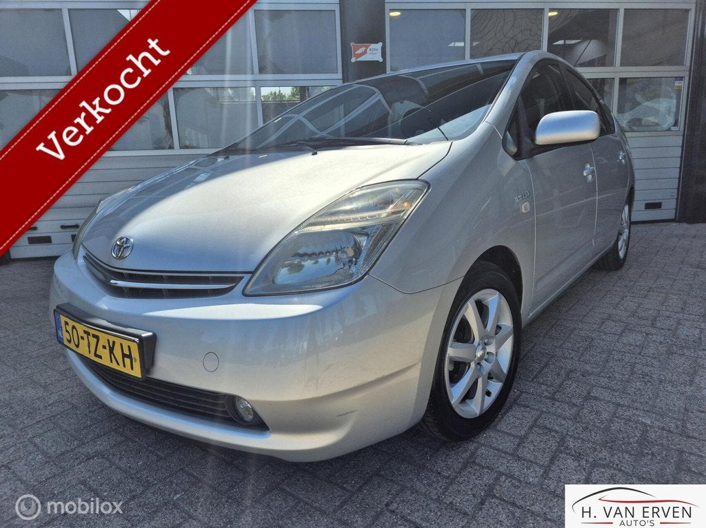 Toyota Prius 1.5 VVT-i Tech Edition NAVI CAMERA CRUISE NAP, 1497 cc, 4 cilinders, Automatische klimaatregeling, 23 km/l