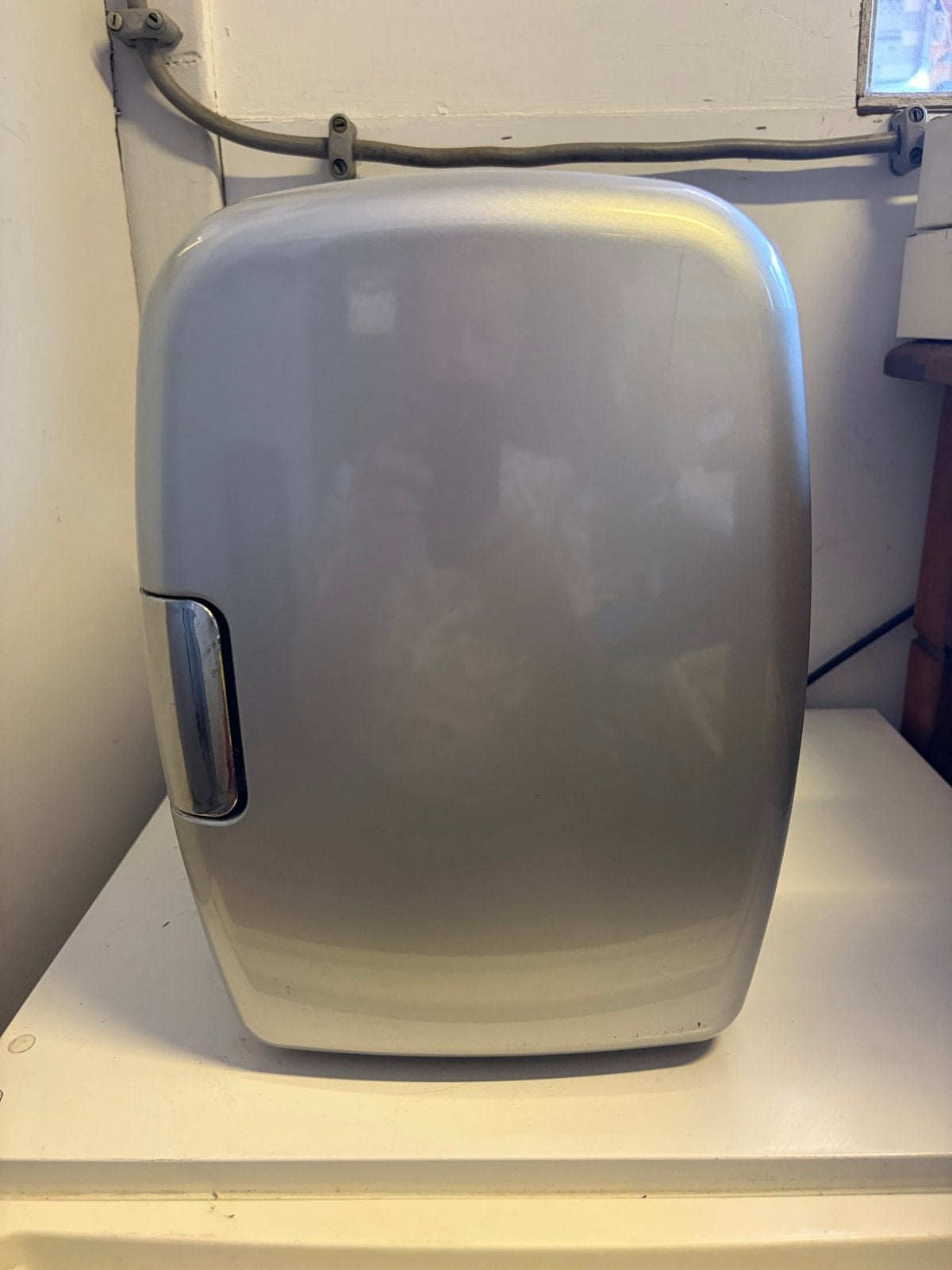 Compacte mini koelkast - Ideaal voor op reis of kantoor, Ophalen, Minder dan 75 liter, Zonder vriesvak, Gebruikt