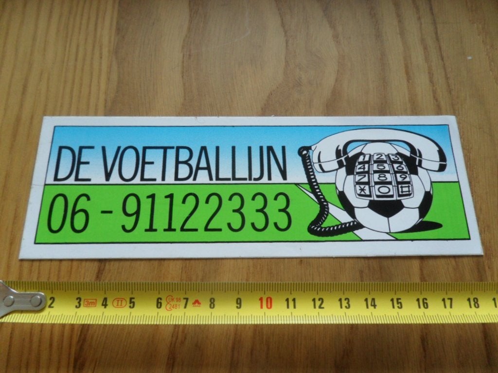 sticker DE VOETBALLIJN 06-91122333, Ophalen of Verzenden, Zo goed als nieuw