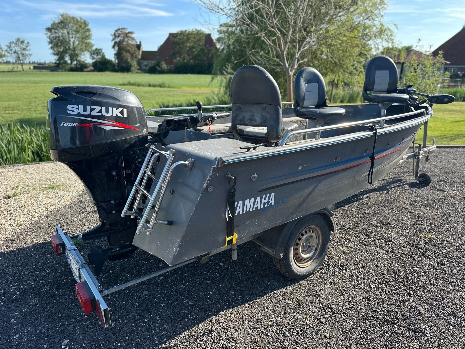 Aluminium visboot 4,70 m – Suzuki 60 pk 4t –  met trailer, Watersport en Boten, Ophalen, 60 pk, Gebruikt, 4 m