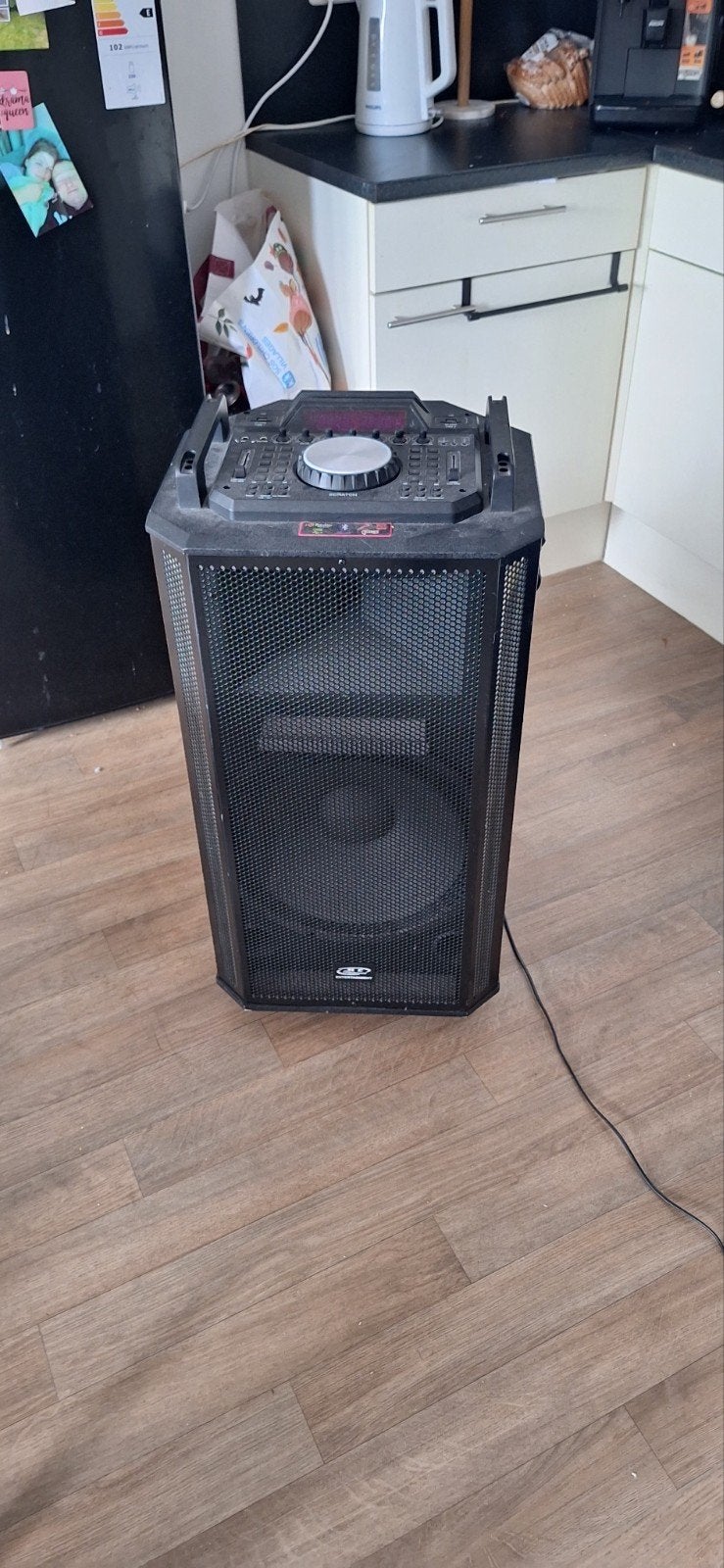 Dikke Party Box met defecte 220V aansluiting