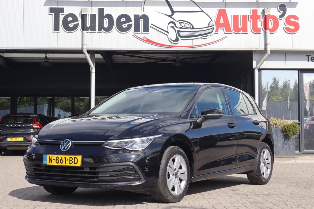 Volkswagen Golf 1.0 TSI Life | Navigatiepakket | Stuur en st, Auto's, Voorwielaandrijving, Stof, Gebruikt, Euro 6