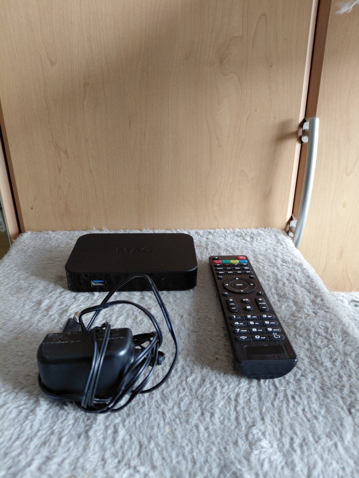 MAG 256 W2, Ophalen of Verzenden, Gebruikt, HDMI