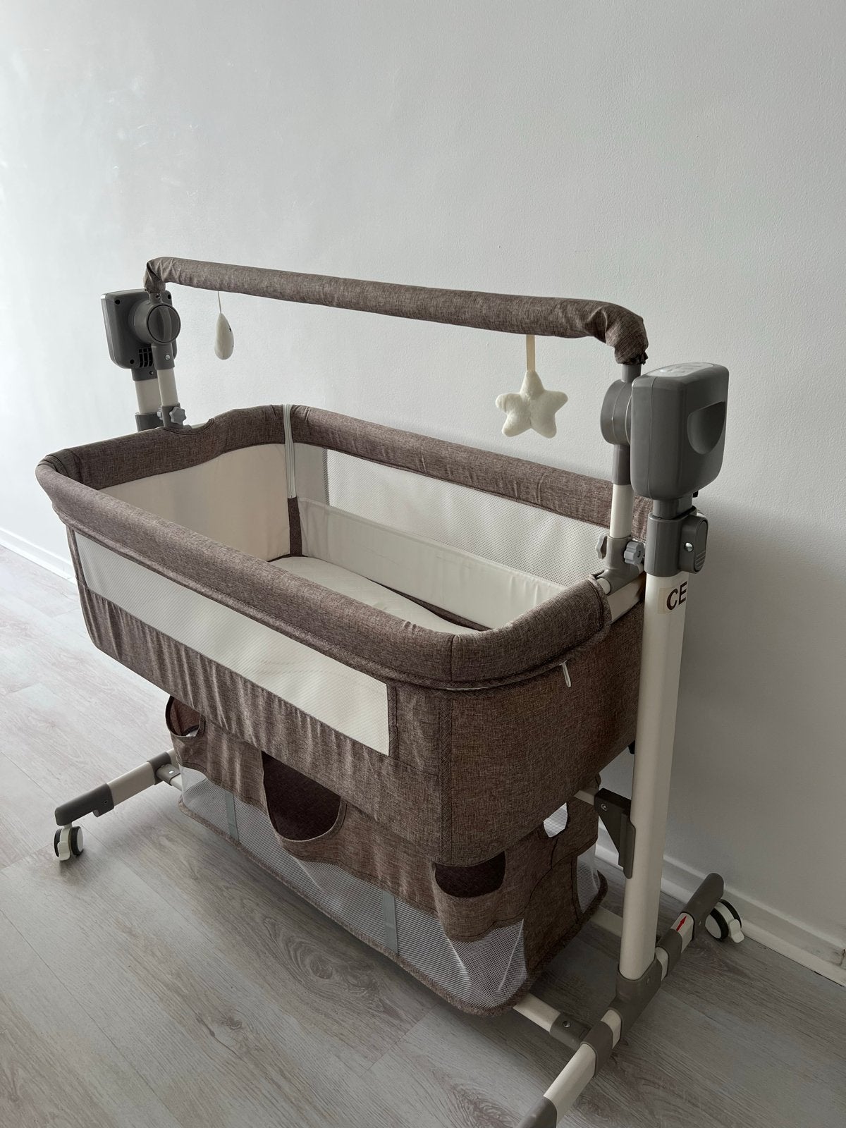 Multifunctioneel Elektrische wieg, Kinderen en Baby's, Babywiegjes en Ledikanten, Ophalen, Zo goed als nieuw, Wieg
