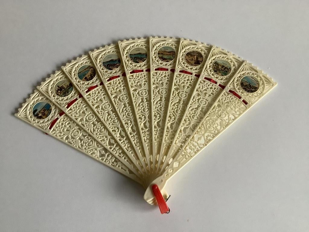 vintage celluloid waaiertje met Franse badsteden, Antiek en Kunst, Curiosa en Brocante, Ophalen of Verzenden