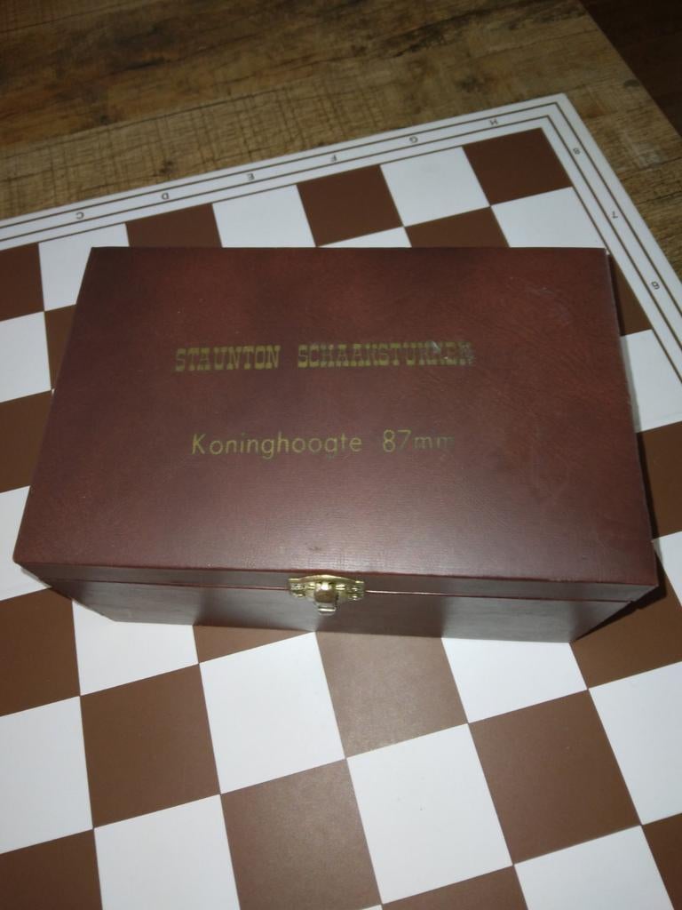 Staunton Schaakspel met Vinyl Bord - Koningshoogte 87mm, Ophalen of Verzenden, Gebruikt