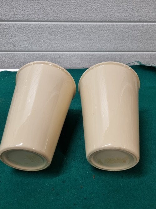 - bloempotten creme 2 stuks, Ophalen of Verzenden, 'T Olde Gre-j, Info@toldegrej.nl, Endepoelstraat 20f Didam