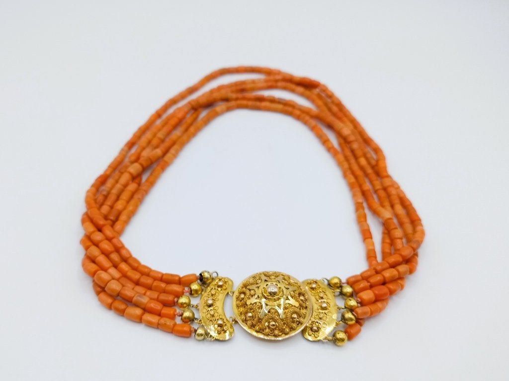 Antieke bloedkoralen ketting met gouden slot, 41-48 cm, Verzenden, Goud, Ketting, Met edelsteen