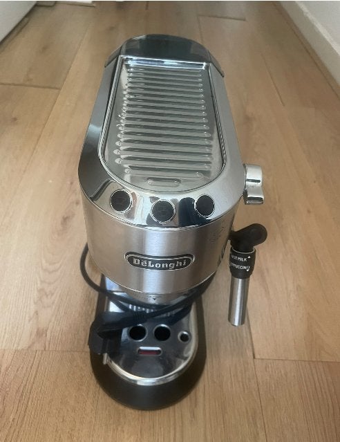 De'Longhi Dedica Style EC685.M-Piston/Espressomachine-Zilver, Ophalen, Gemalen koffie, Espresso apparaat, Zo goed als nieuw