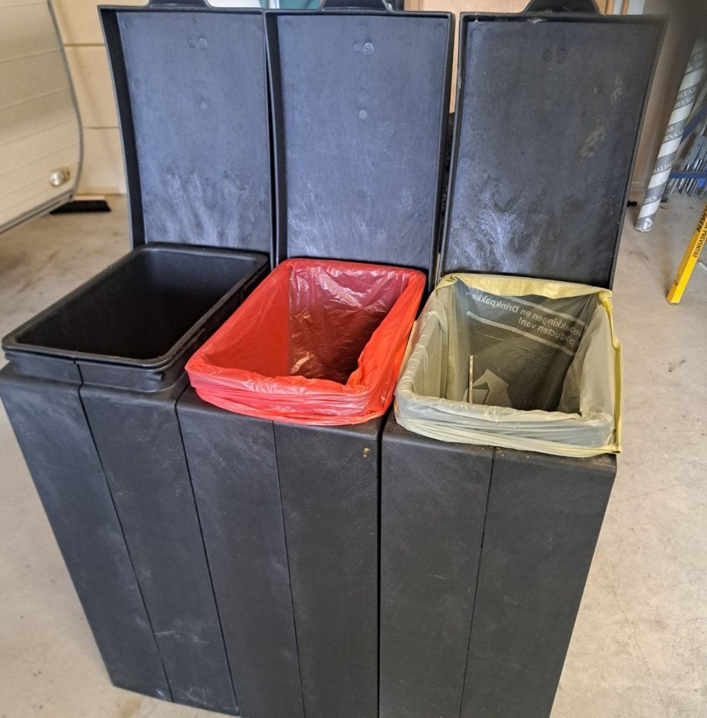 Stevige plastic afvalbakken 70 liter, 40 liter of meer, Ophalen, Gebruikt, Kunststof