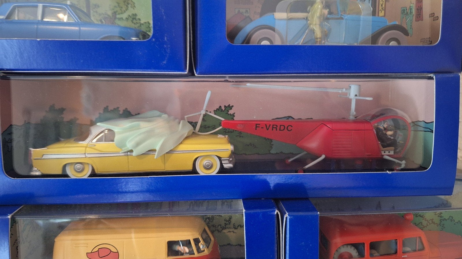 Bij Kuifje in de auto - alle 70 autos - de complete set!, Verzenden, Zo goed als nieuw, Auto, Overige merken