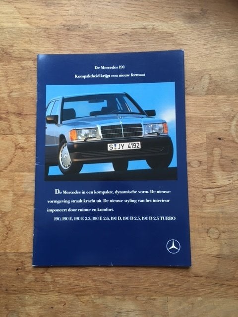 Mercedes 190 Brochure -Compactheid krijgt een nieuwe formaat, Zo goed als nieuw, Mercedes-Benz, Mercedes, Ophalen of Verzenden