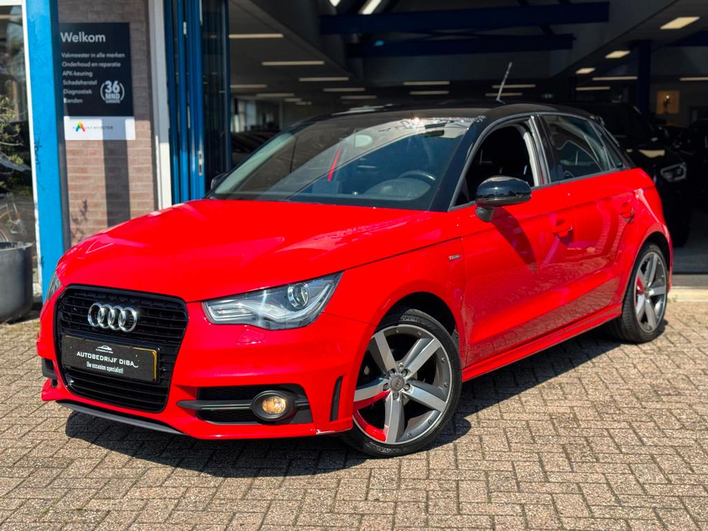 Audi A1 Sportback 1.2 TFSI S-Line 2014 ROOD NAVI AIRCO NAP, Voorwielaandrijving, Euro 5, Zwart, 4 cilinders