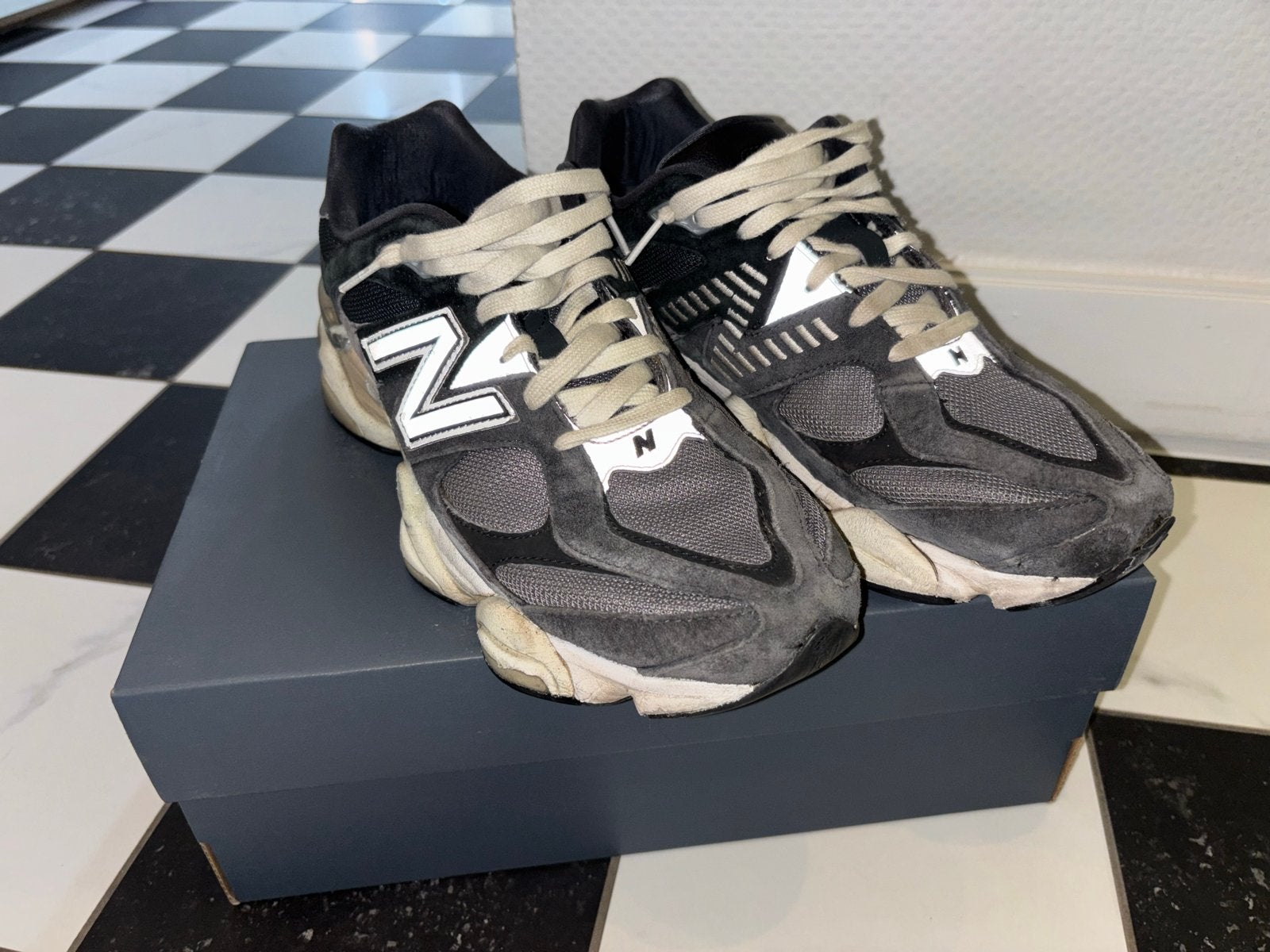 New Balance 9060 sneakers 43, Blauw, Ophalen of Verzenden, Sneakers of Gympen, Zo goed als nieuw