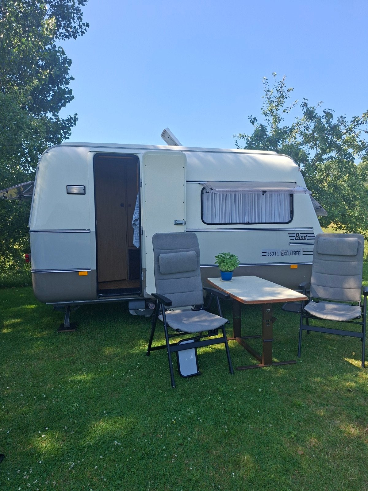 BIOD 350TL Exclusief Caravan - Compact en Compleet, Caravans en Kamperen, Standaardzit, Tot en met 2, Particulier, Koelkast