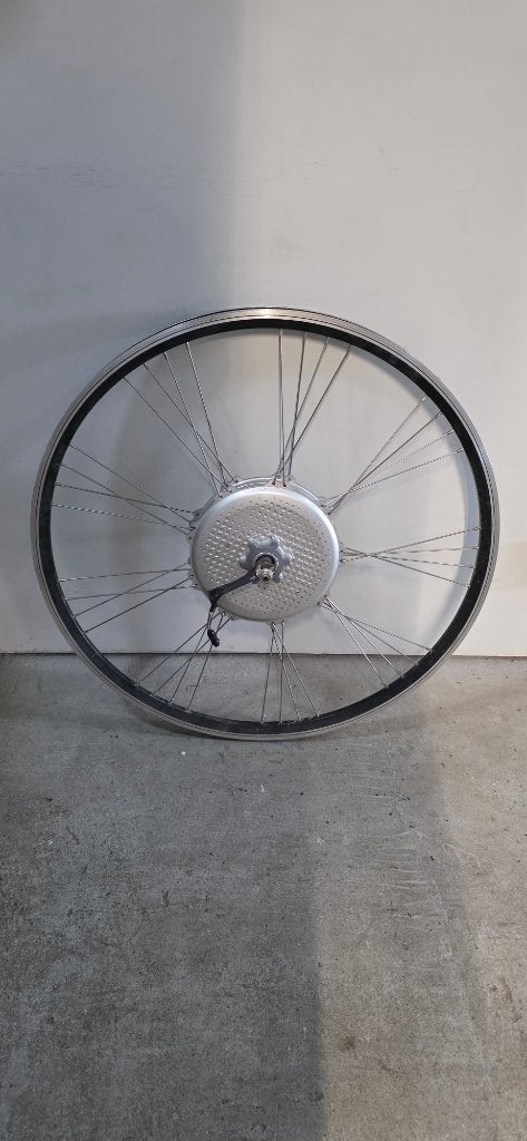 Trek achterwiel met motor zie de foto,s in zeer nette staat., Fietsen en Brommers, Fietsonderdelen, Trek Navigator 500+, Ophalen of Verzenden
