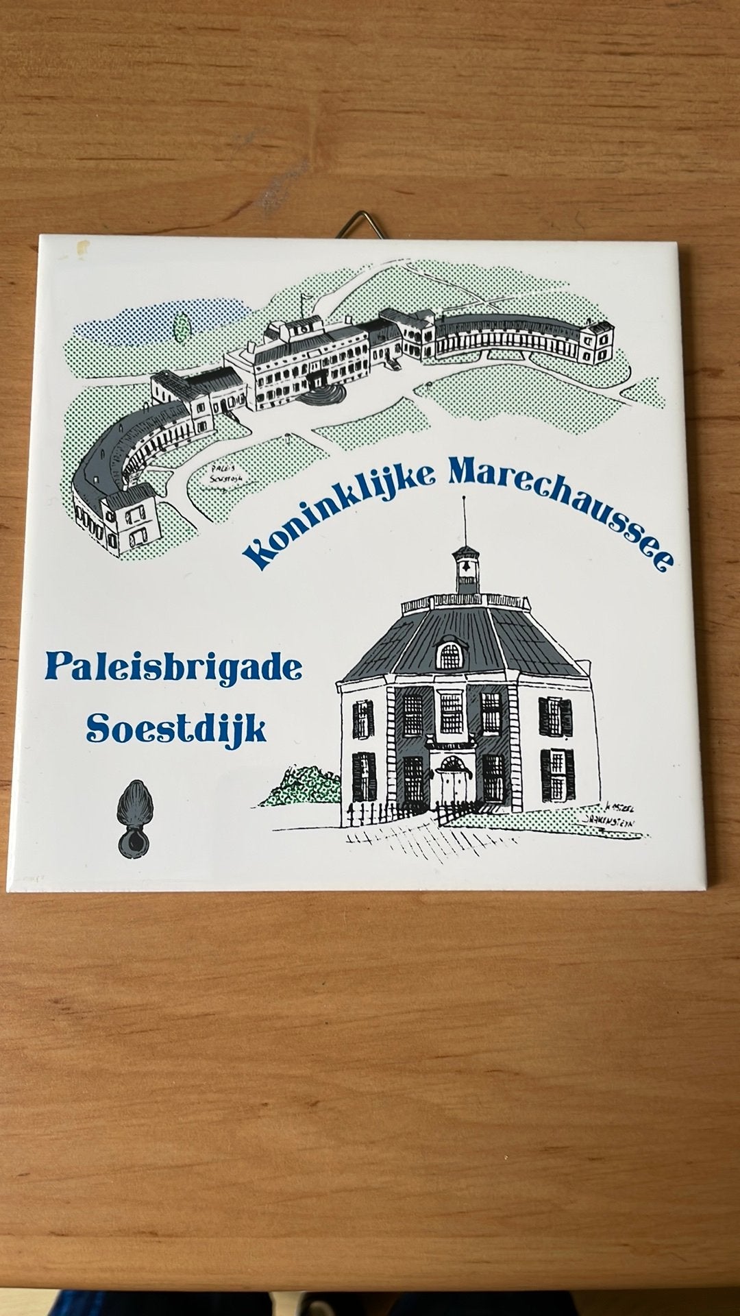 Tegel Koninklijke Marechaussee, Ophalen of Verzenden, Marechaussee, Nederland, Embleem of Badge