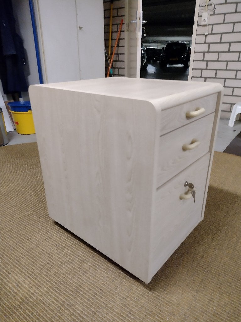 Bureau kast, ook passend onder een bureau, met wielen., Spaanplaat of MDF, Zo goed als nieuw, 55 cm, Overige merken
