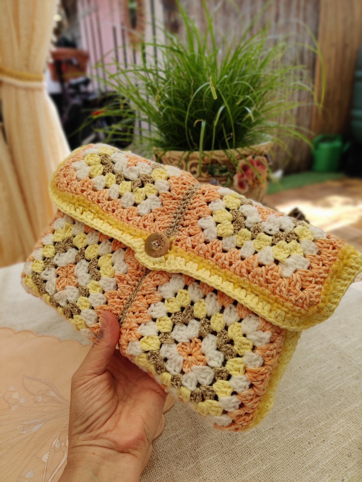 Gehaakte boekenhoes in Granny Square stijl, Textiel, Nieuw, Meerkleurig, Ophalen of Verzenden