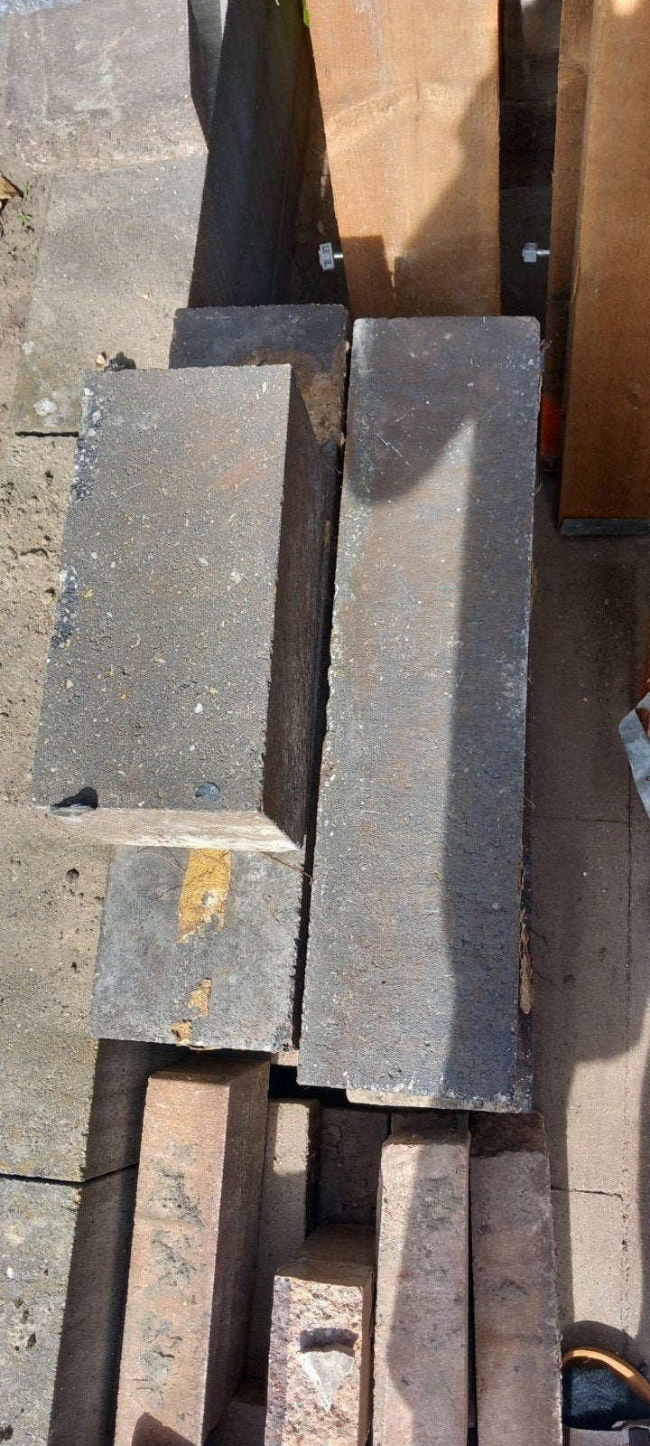 Gratis 50 Palissadebanden betonbiels, Tuin en Terras, Tegels en Klinkers, Ophalen of Verzenden, Gebruikt, Beton, Klinkers