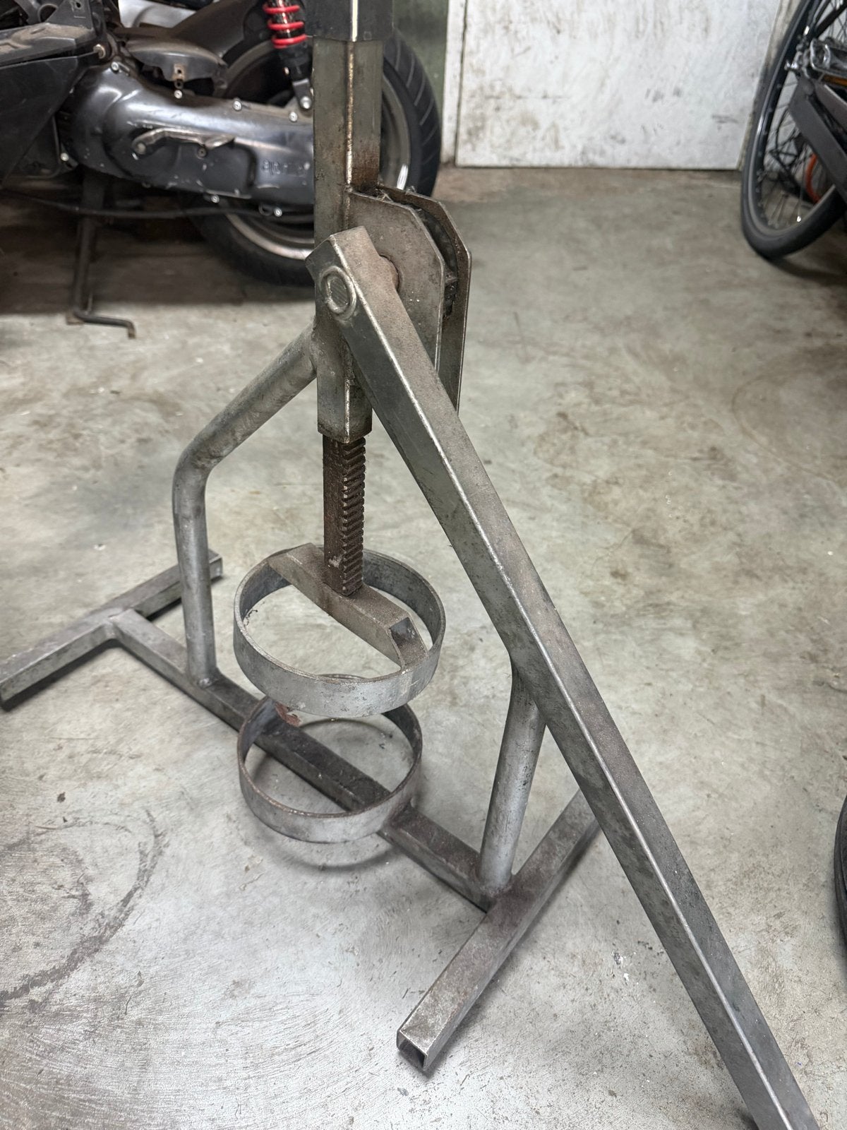 Banden pers voor kart banden, Sport en Fitness, Karting, Ophalen, Gebruikt, Kart