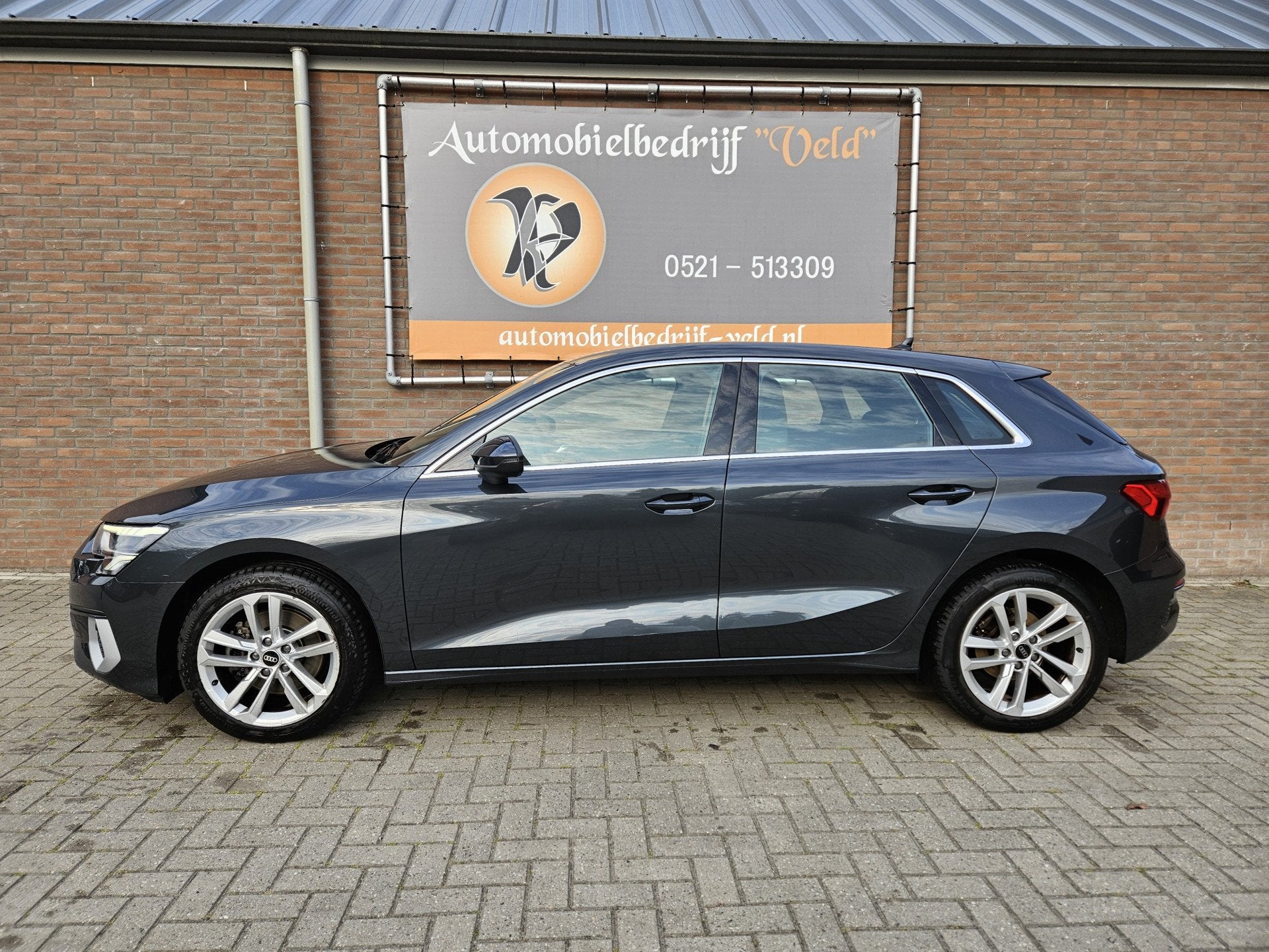 Audi A3 Sportback 30 TFSI Business edition, Stof, Gebruikt, Euro 6, 23 km/l
