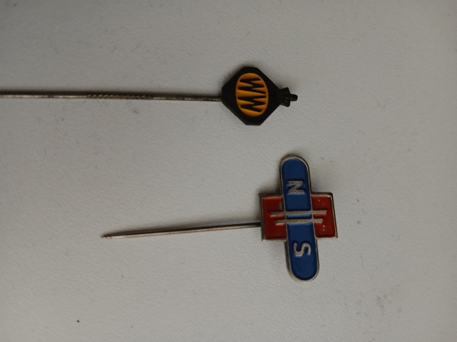 Vintage Speldjes: NS en WW !, Ophalen of Verzenden, Gebruikt, Overige onderwerpen, Speldje of Pin