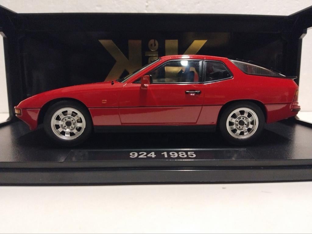 Porsche 924 coupe rood 1985 KK 1:18 KRD, Hobby en Vrije tijd, Modelauto's | 1:18, Ophalen of Verzenden, Zo goed als nieuw, Auto