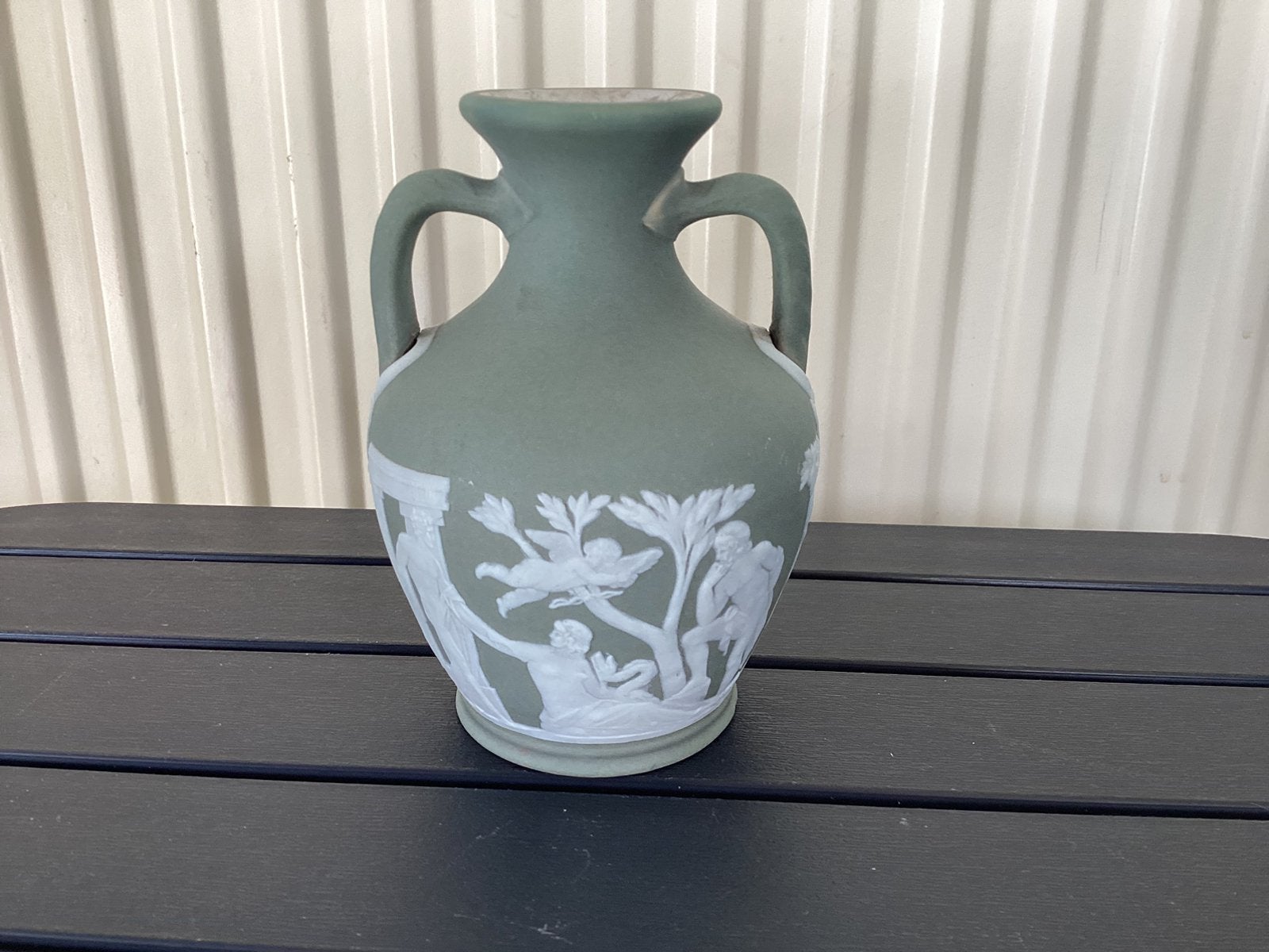 Antiek wedgwood vaasje, Antiek en Kunst, Ophalen of Verzenden