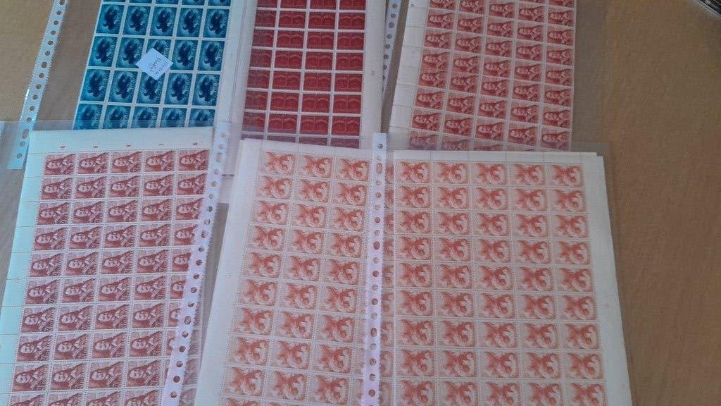 130 postfrisse vellen Nederland, ook plaatfouten, Ophalen of Verzenden, Na 1940, Postfris