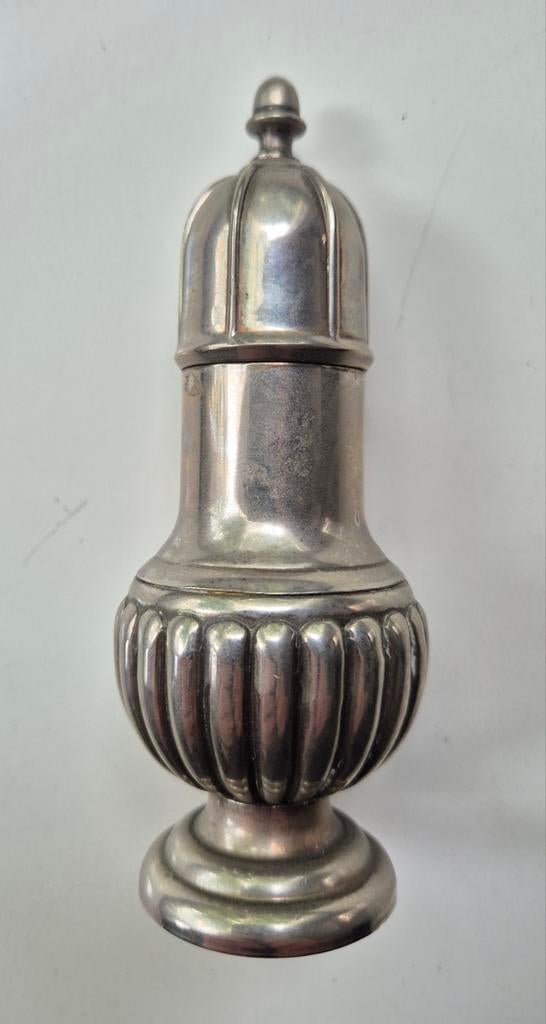 Vintage Verzilverde Peperstrooier - Elegant Design, Ophalen of Verzenden, Zilver