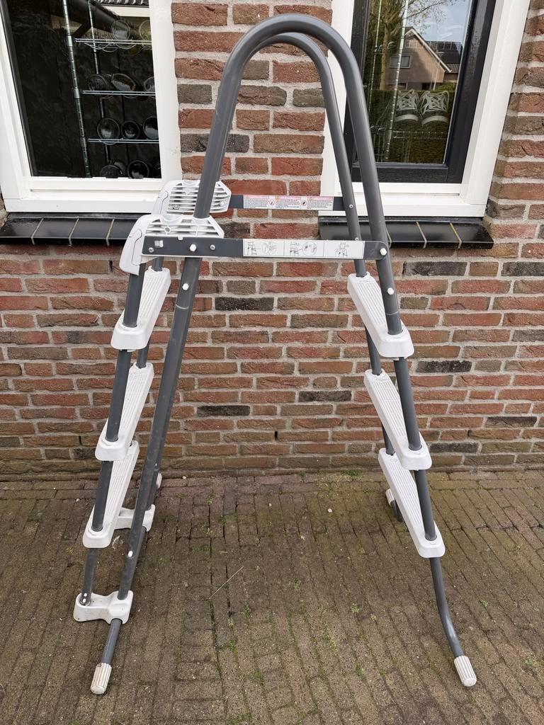 Zwembad trap - gratis af te halen, Tuin en Terras, Zwembaden, Gebruikt, Overige typen, 80 tot 120 cm, Ophalen of Verzenden