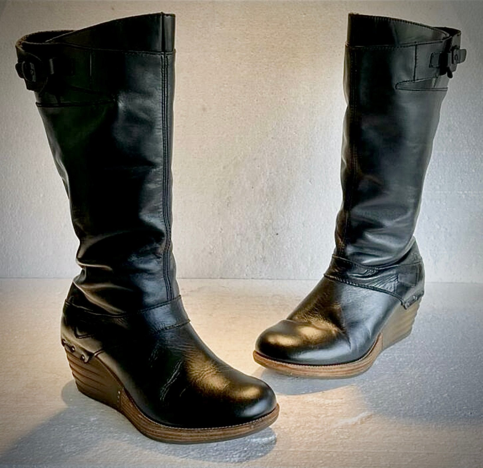 Dr. Martens Aaliyah design stoere dames laarzen slee hak 37, Kleding | Dames, Ophalen of Verzenden, Zwart, Hoge laarzen