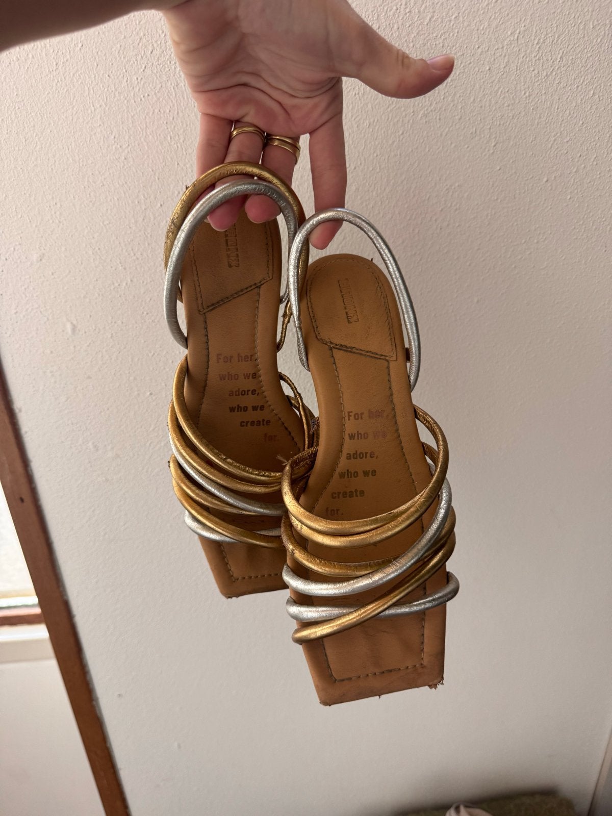 Bronx hakjes maat 37, Ophalen of Verzenden, Gedragen, Overige kleuren, Sandalen of Muiltjes
