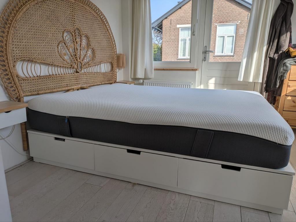 Nordli bedframe 160x200 + Emma Matras (zonder hoofdbord), Ophalen